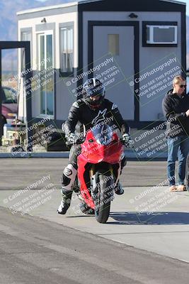 media/Dec-01-2025-Moto Forza (Mon) [[2daa91e15f]]/4-Around the Pits/